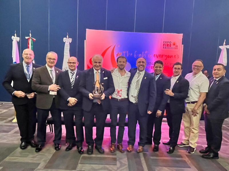 reconocimiento-Carlos-Morett